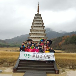 미륵사진사진(현수막)2.jpg src=